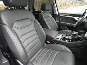 Volkswagen Touareg - 4