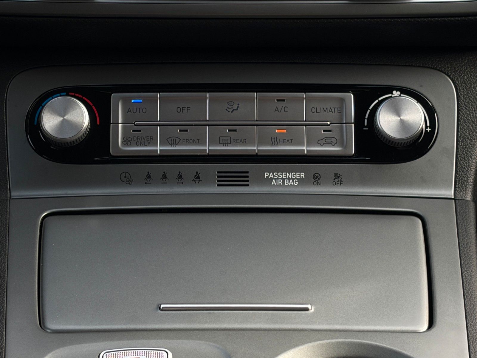 Fahrzeugabbildung Hyundai KONA E Trend KRELL LED NAV CAM ACC PDC CarPlay