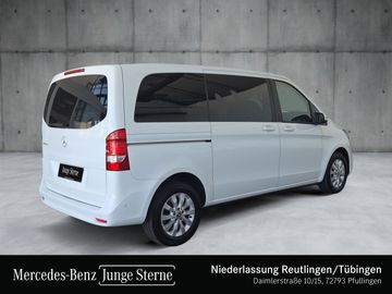 Mercedes V 220 - 6