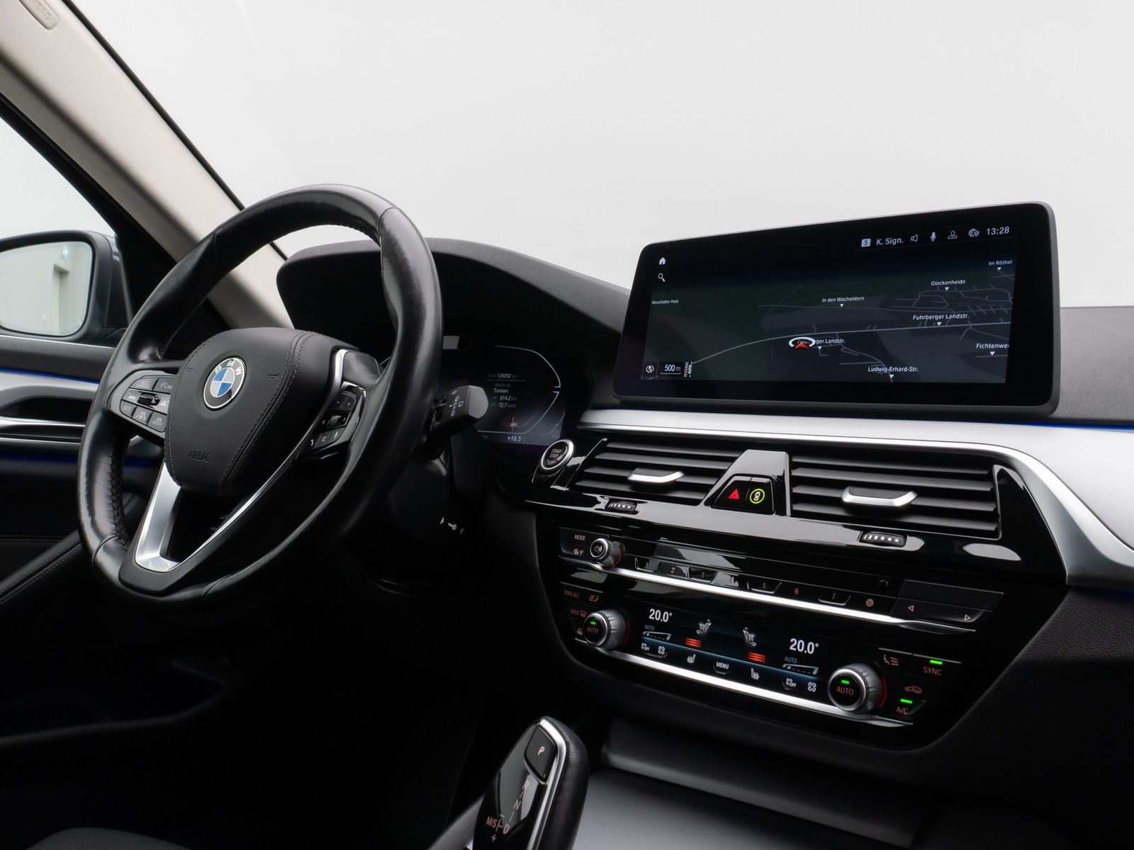 Fahrzeugabbildung BMW 530d xD Kamera Laser HUD DAB 4xKlima AHK Sport