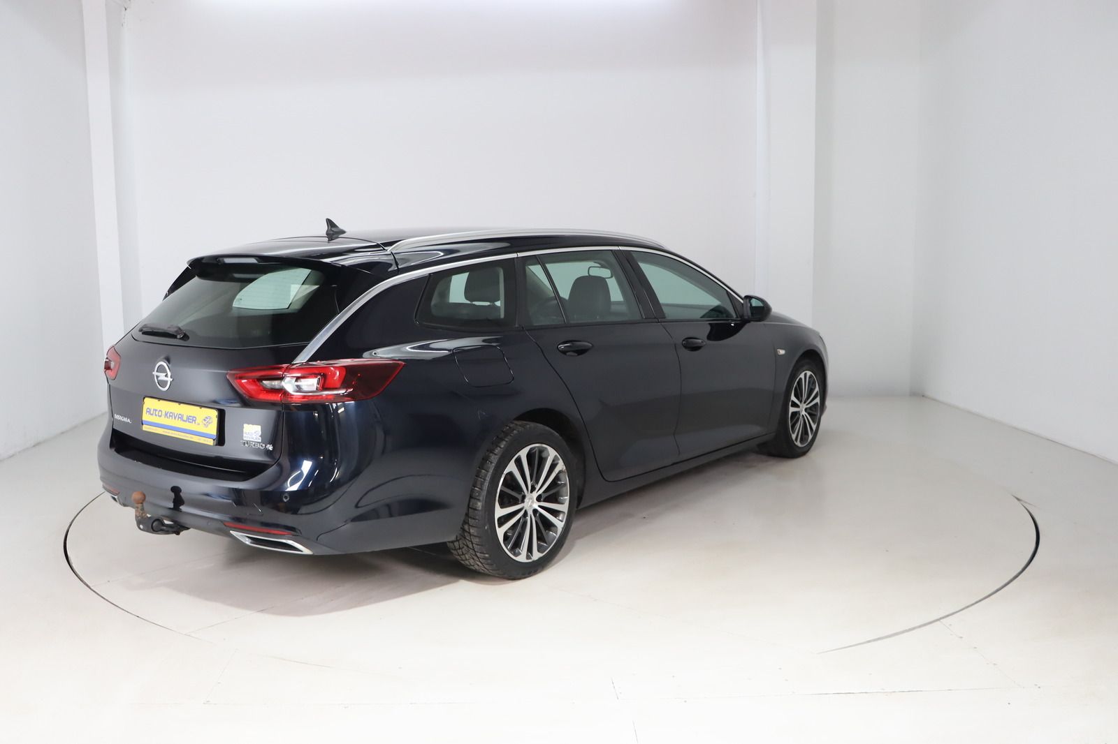 Fahrzeugabbildung Opel Insignia Grand Sport 4x4 * AHK