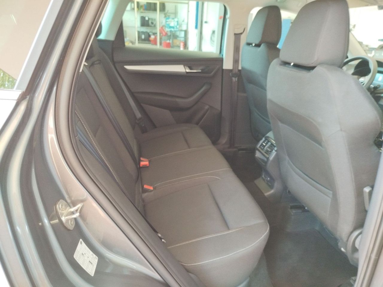 Fahrzeugabbildung SKODA Karoq Selection S110/1.5A7F, AHK
