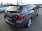 Opel Astra J Sports Tourer Innovation - Opel Astra aus 2011: Kombi