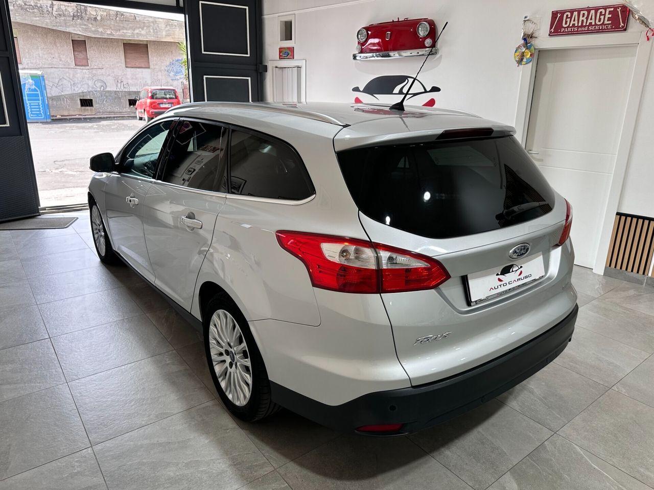 Ford Focus 2013 — photo 8