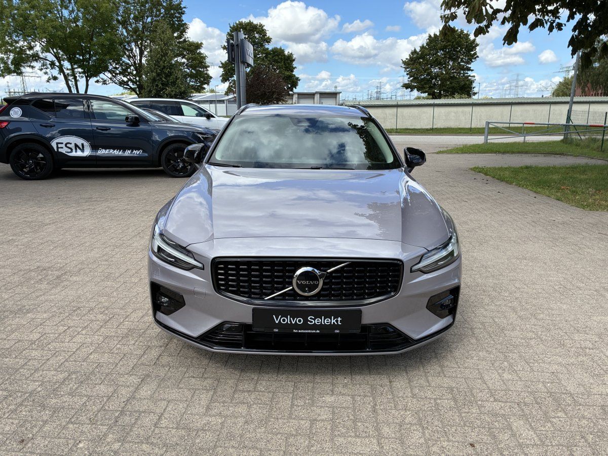 Volvo V60 B4 Ultra Dark *Massage, Head-Up, B&W* foto 3