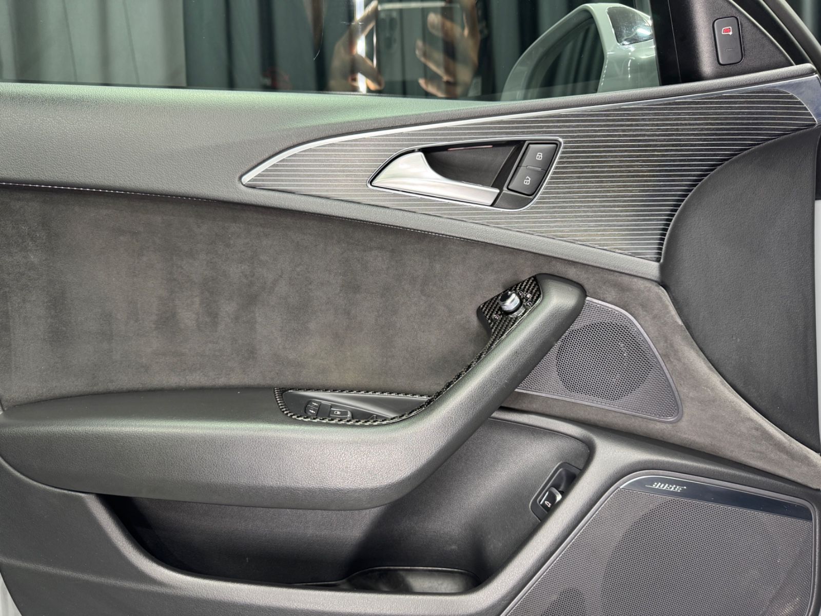Fahrzeugabbildung Audi A6 Avant 3.0 TDI competition |BOSE|HuD|MATRIX