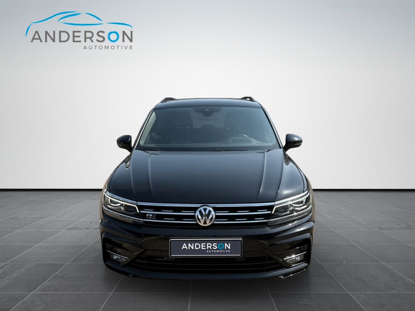 Fahrzeugabbildung Volkswagen TIGUAN HIGHL. R-LINE 4MOT DSG VIRT