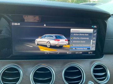 Fahrzeugabbildung Mercedes-Benz E 300 de T Autom,AMG,LED,Distronic,Kamera