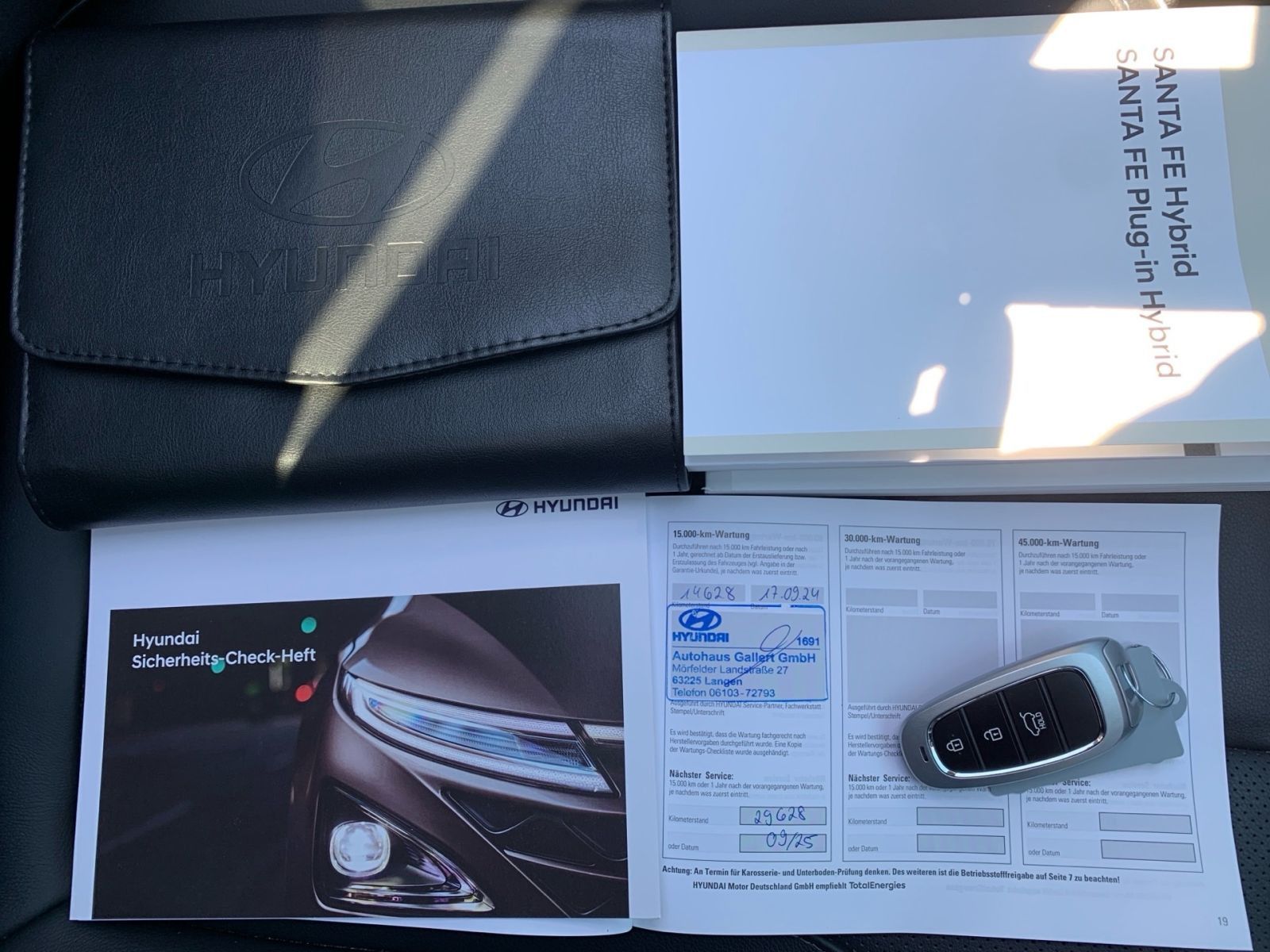 Fahrzeugabbildung Hyundai SANTA Fe 1.6 T-GDI Prime Hybrid SEVEN Pan.Dach