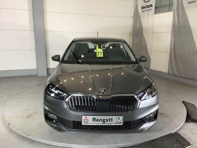 Fahrzeugabbildung Skoda Fabia Selection 1.0 TSI LED/Kamera/Tempo/SHZ/DAB
