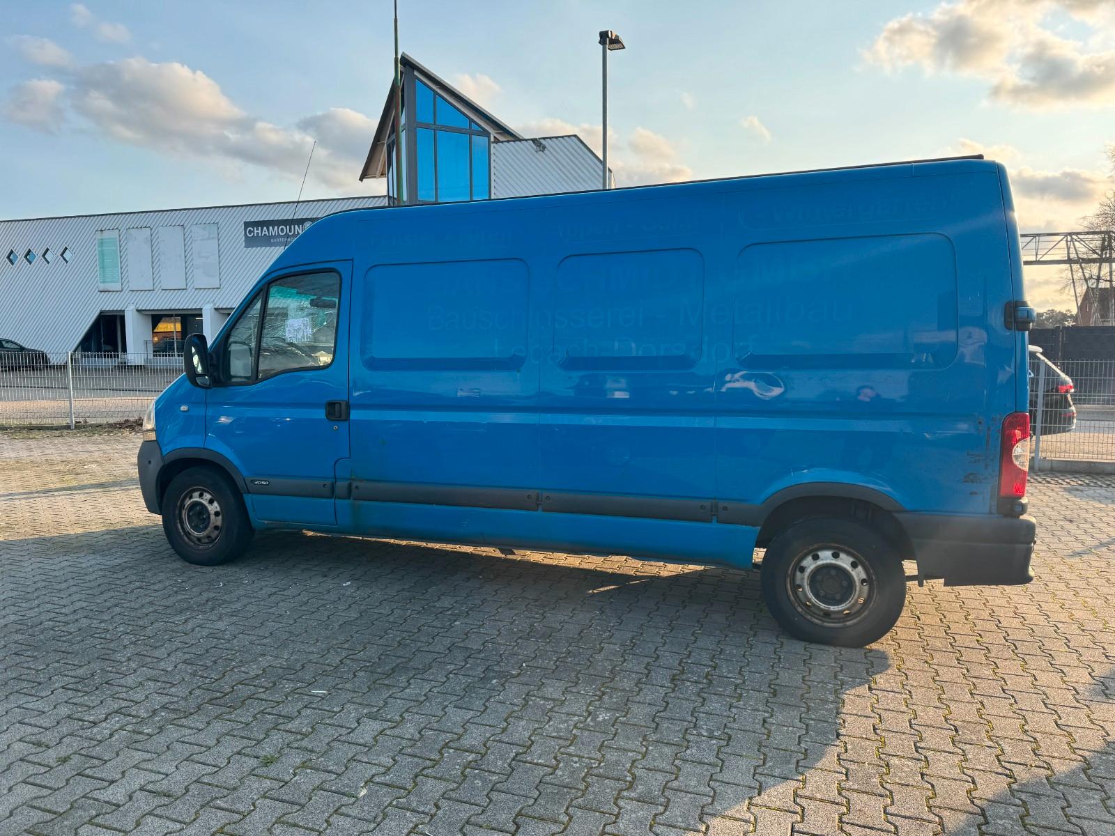 Nissan Interstar 2010 — двигун 2.464 cm³, 145 HP (107kW)