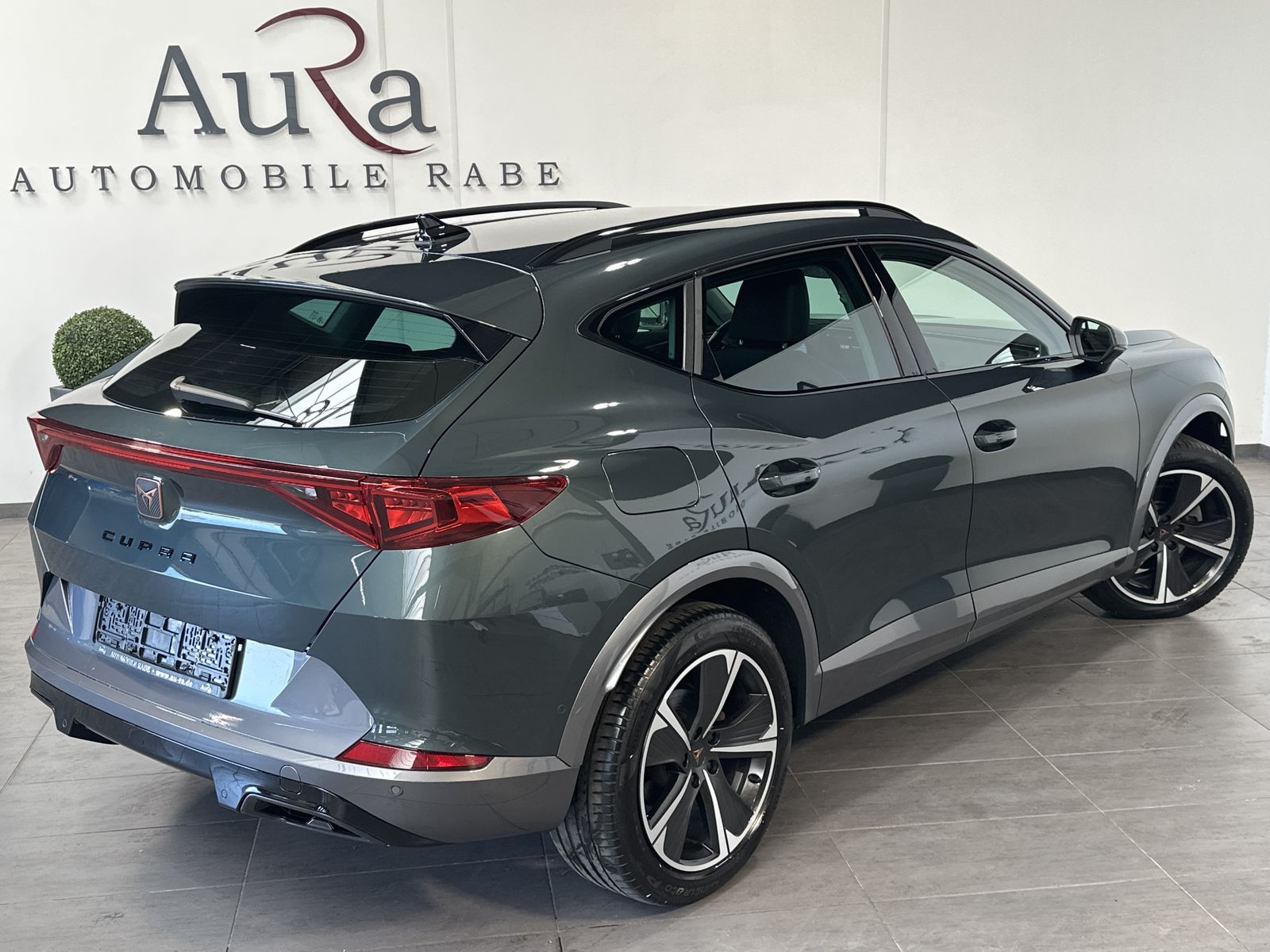 Fahrzeugabbildung CUPRA Formentor 1.4 TSI DSG e-Hybrid NAV+LED+ACC+KAM