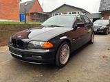 BMW 323i -