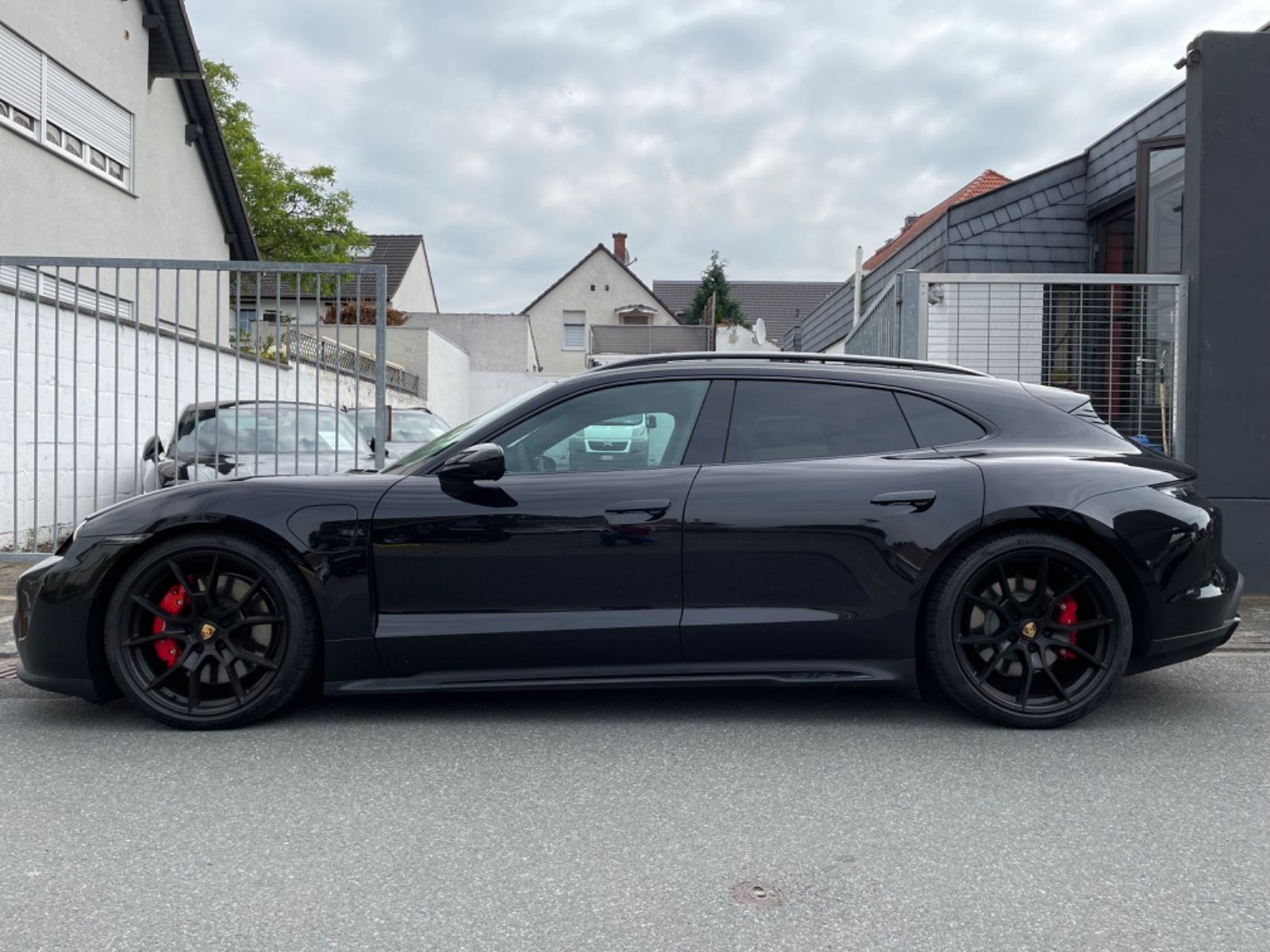 Fahrzeugabbildung Porsche Taycan GTS Sport Turismo |Bose|ACC|360°|3.Displ