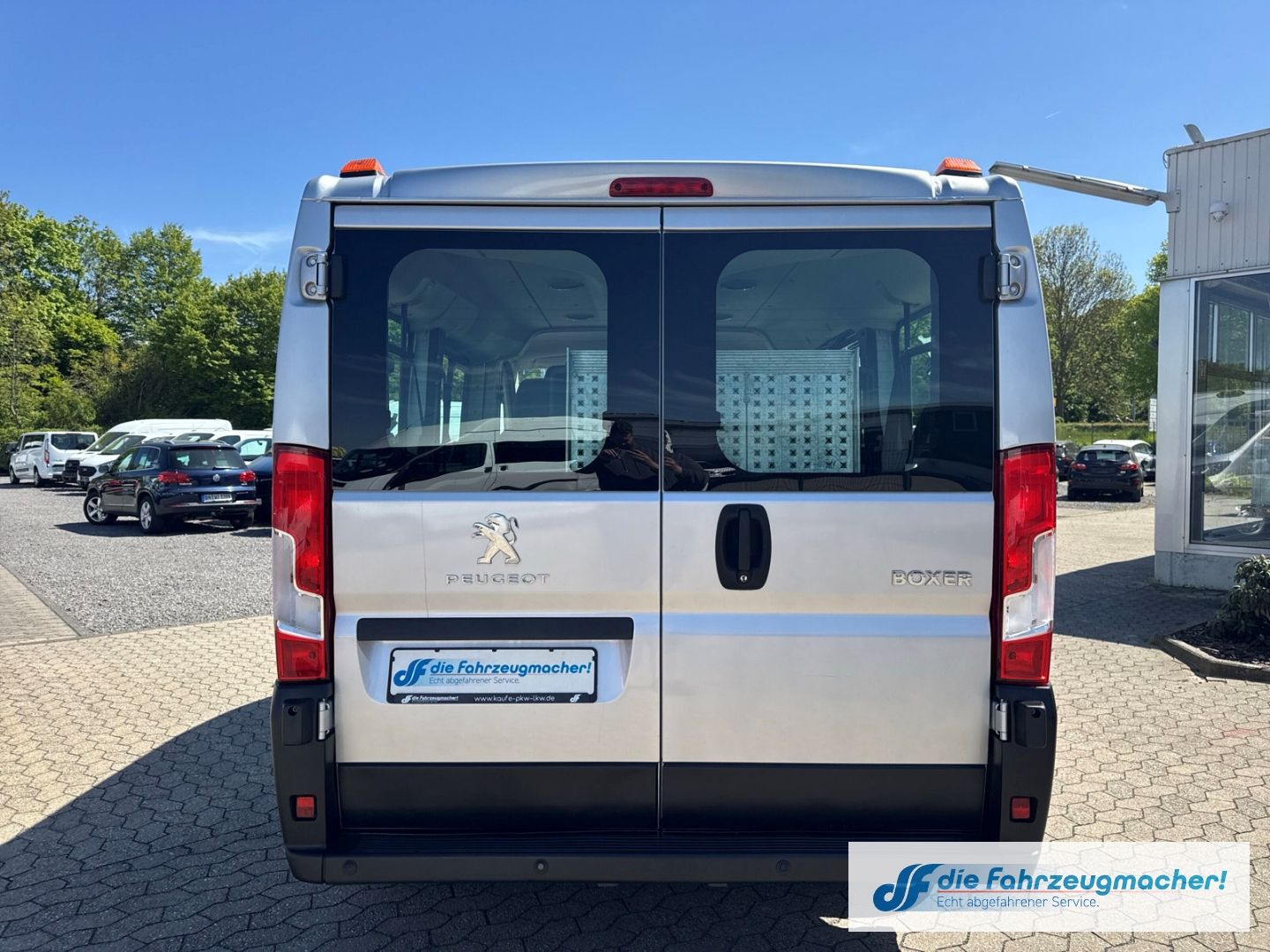 Fahrzeugabbildung Peugeot Boxer Kasten 330 L1H1 Pro BlueHDi 140 Stop&Start