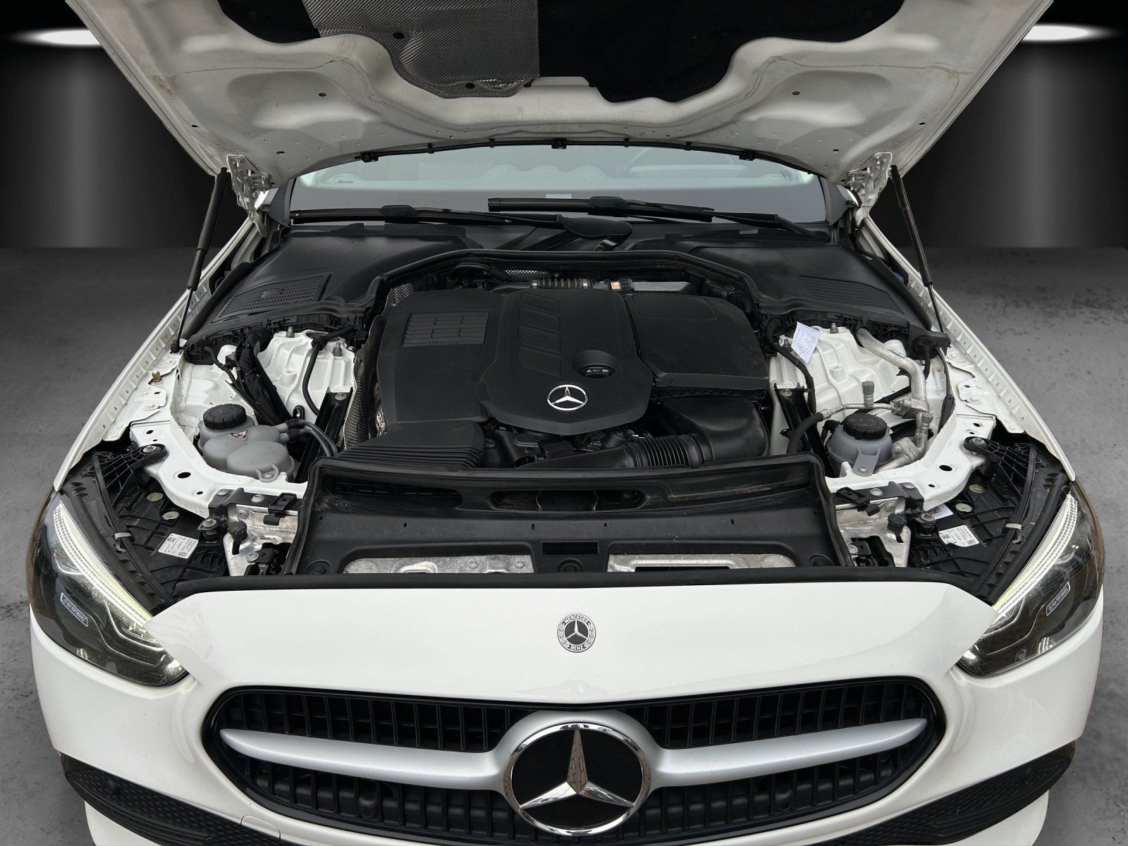 Fahrzeugabbildung Mercedes-Benz C300d T DISTRO Business LED el.Heckkl DAB Kamera
