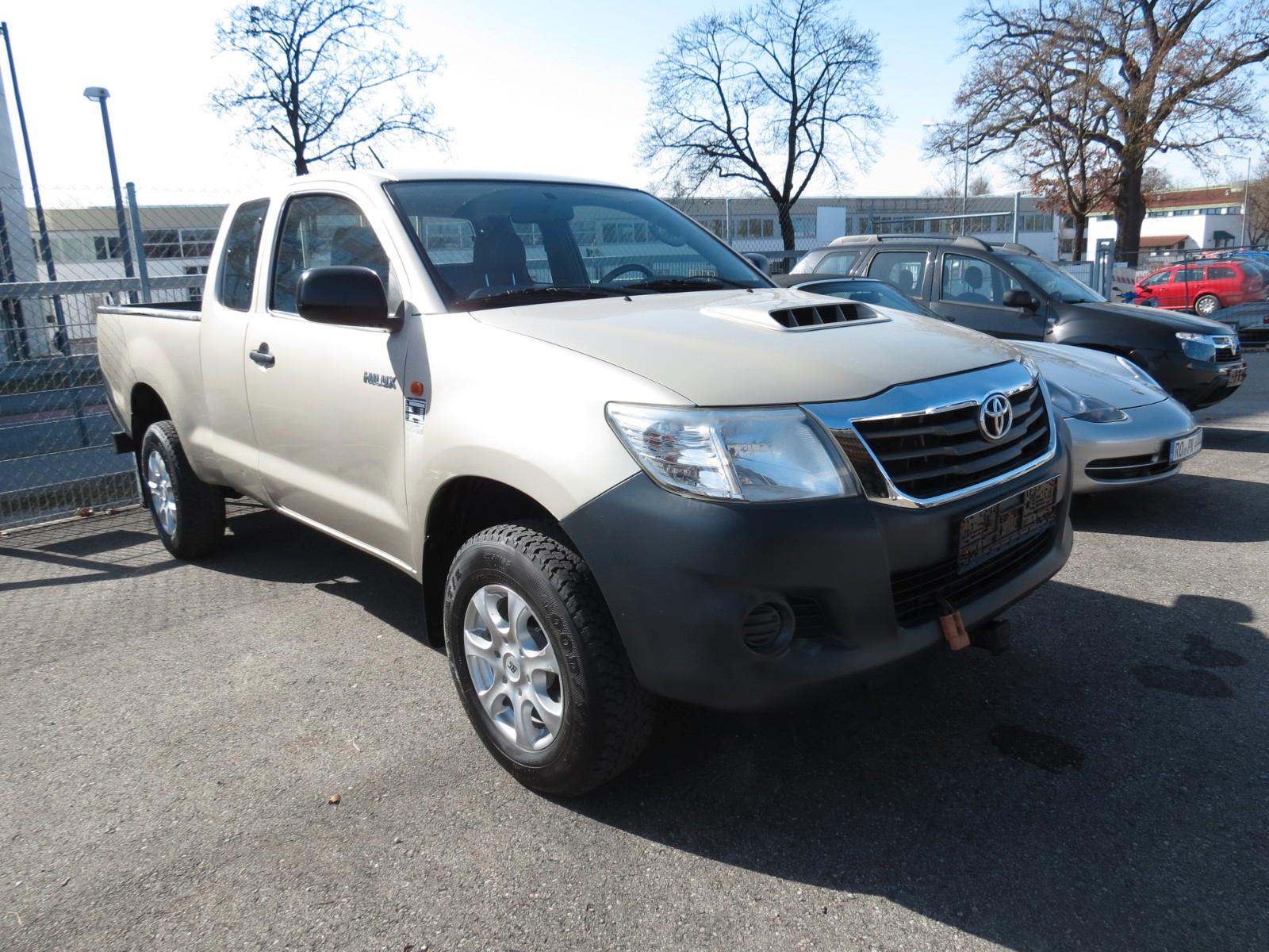 Toyota Hilux Extra Cab 4x4 *68500 km, TÜV neu, KD neu*