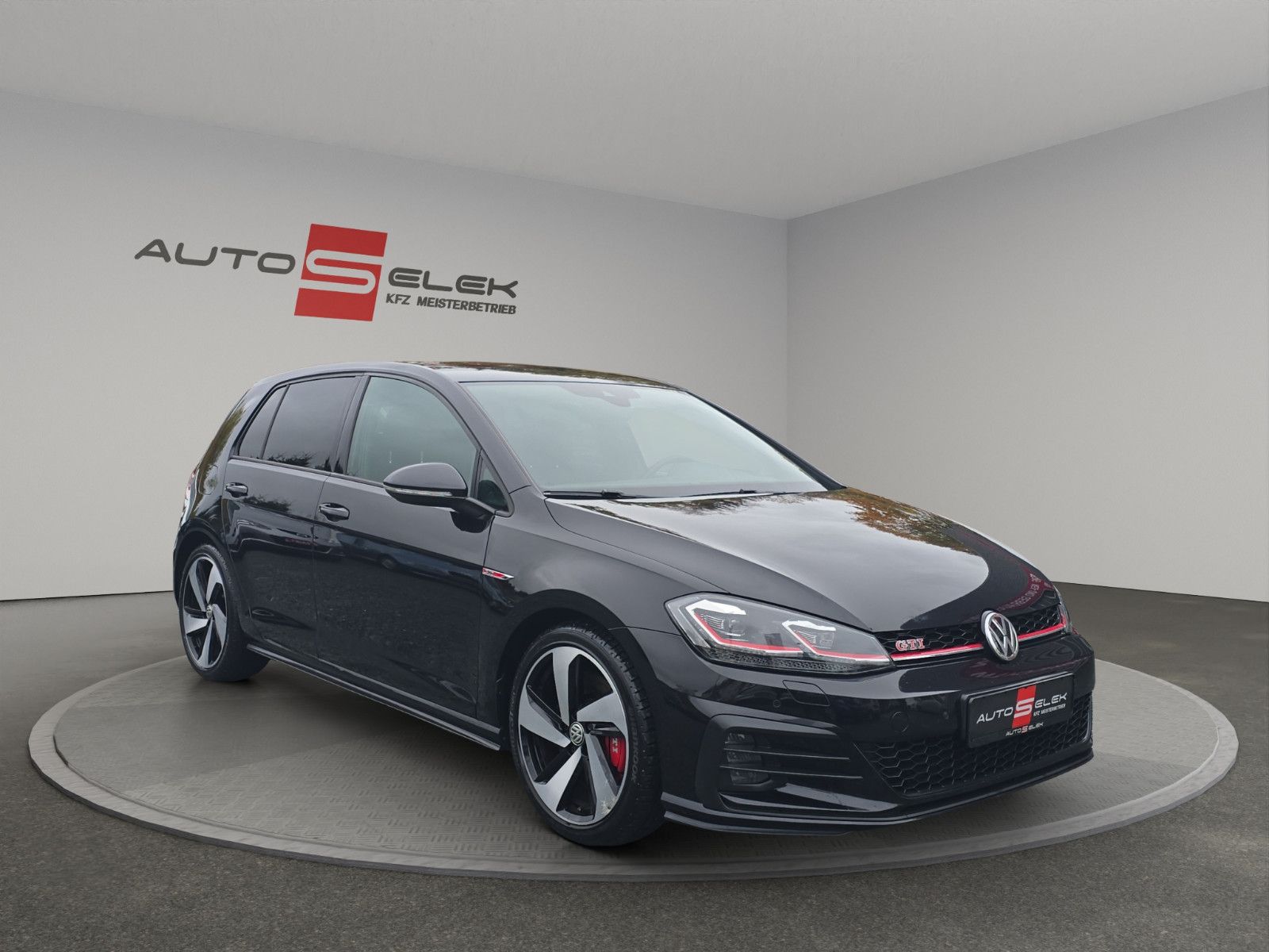 Fahrzeugabbildung Volkswagen Golf VII GTI PERFORMENCE+LED+DIGITAL TACHO+PDC