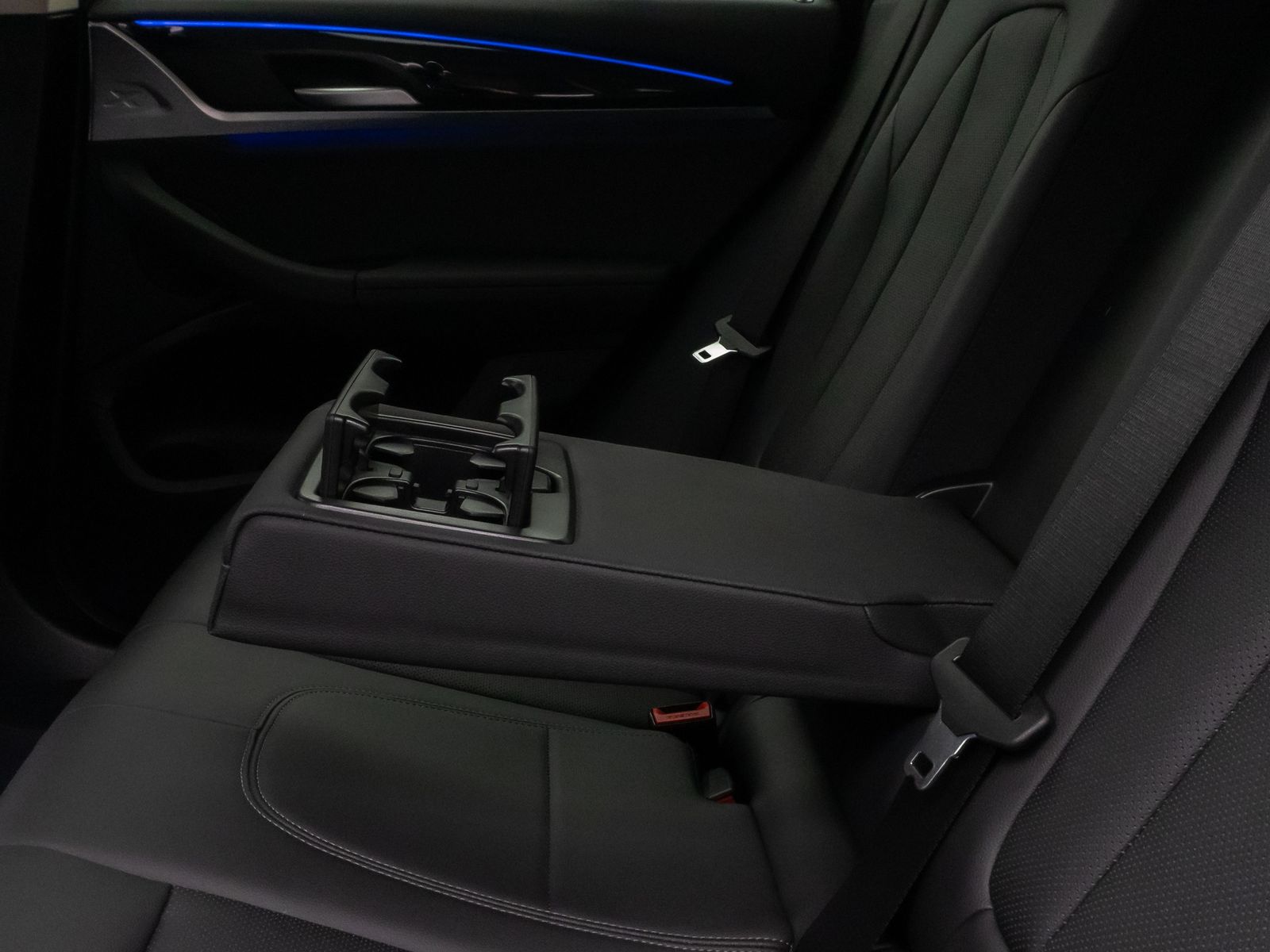 Fahrzeugabbildung BMW X3 xD20i 360° DAB Leder WLAN LED Sport 18Zoll