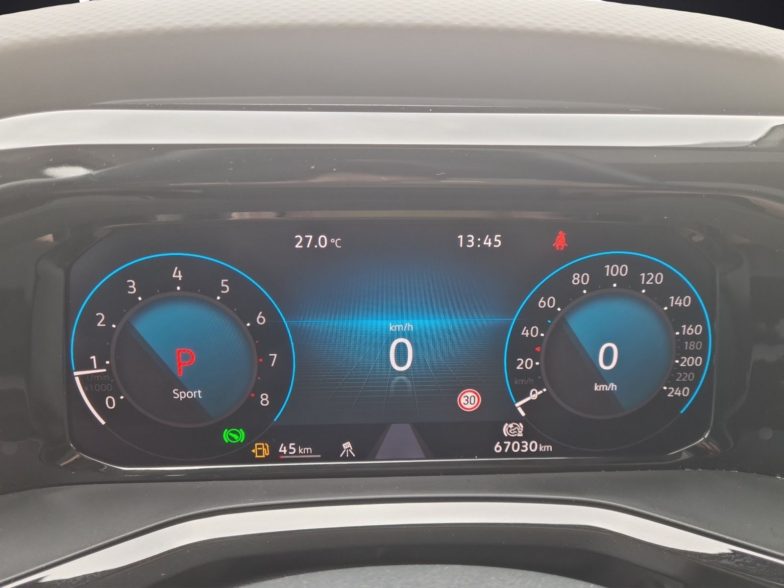 Fahrzeugabbildung Volkswagen T7 Multivan TSI DSG Style STH MATRIX ACC PANO NA