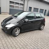 Mercedes-Benz A 160 CDI BlueEFFICIENCY - SHZ KLIMA - Mercedes-Benz A 160 in Düsseldorf