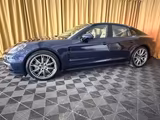 Porsche Panamera 4S S - blaue Porsche Panamera