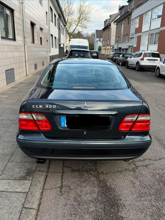 Mercedes-Benz CLK 320
