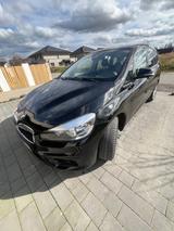 BMW 218 Gran Tourer 218i Advantage Advantage - BMW 218 Gran Tourer aus 2015
