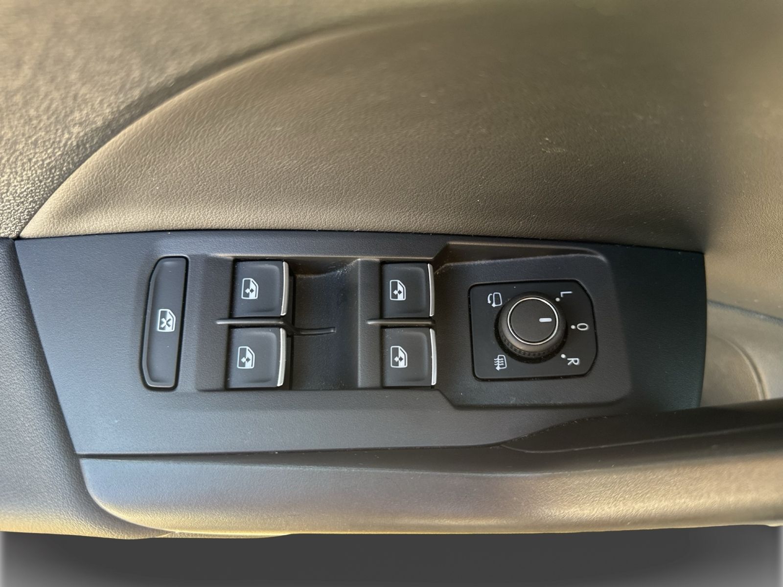 T-Cross 1.5 TSI R-Line, Navi, RearView, ACC, Key