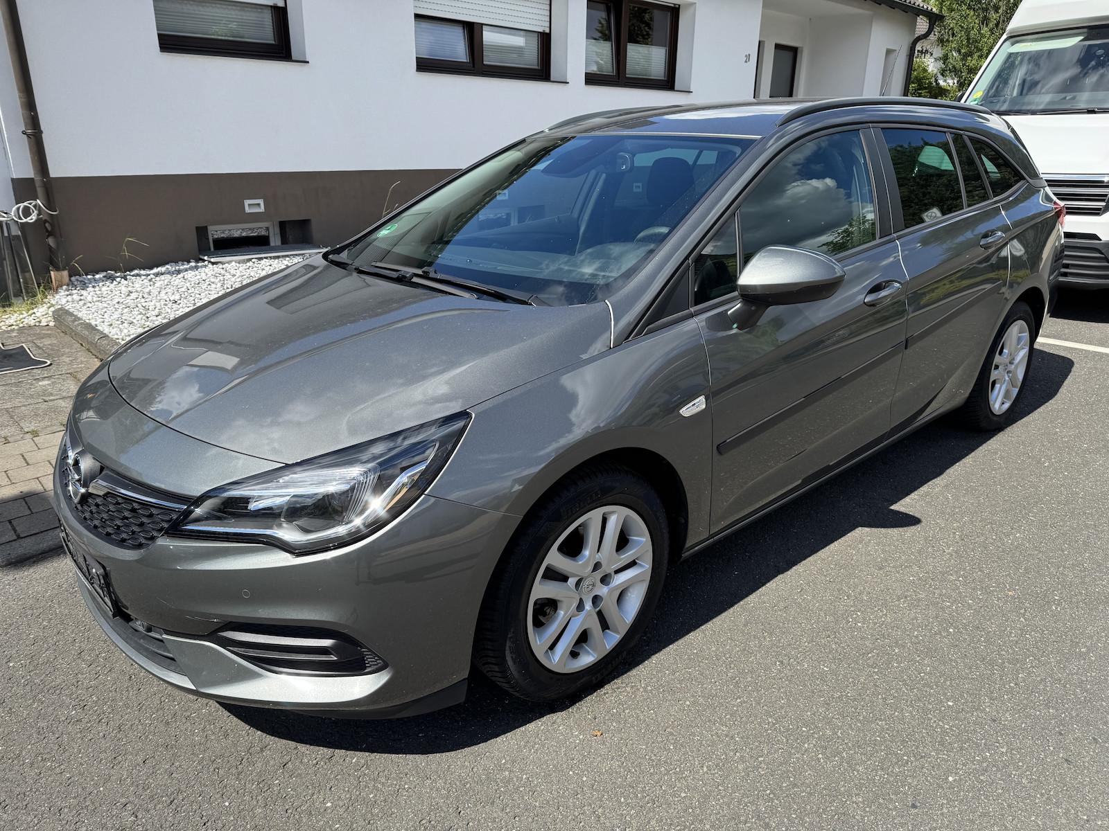 Opel Astra K Klima Navi Temp CarPlay AHK ServNeu 1.Hd
