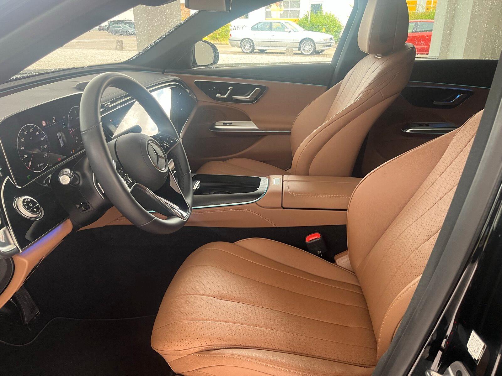 Mercedes-Benz E 220 d T AVANTGARDE/Distronic/Memory/Kamera/AHK