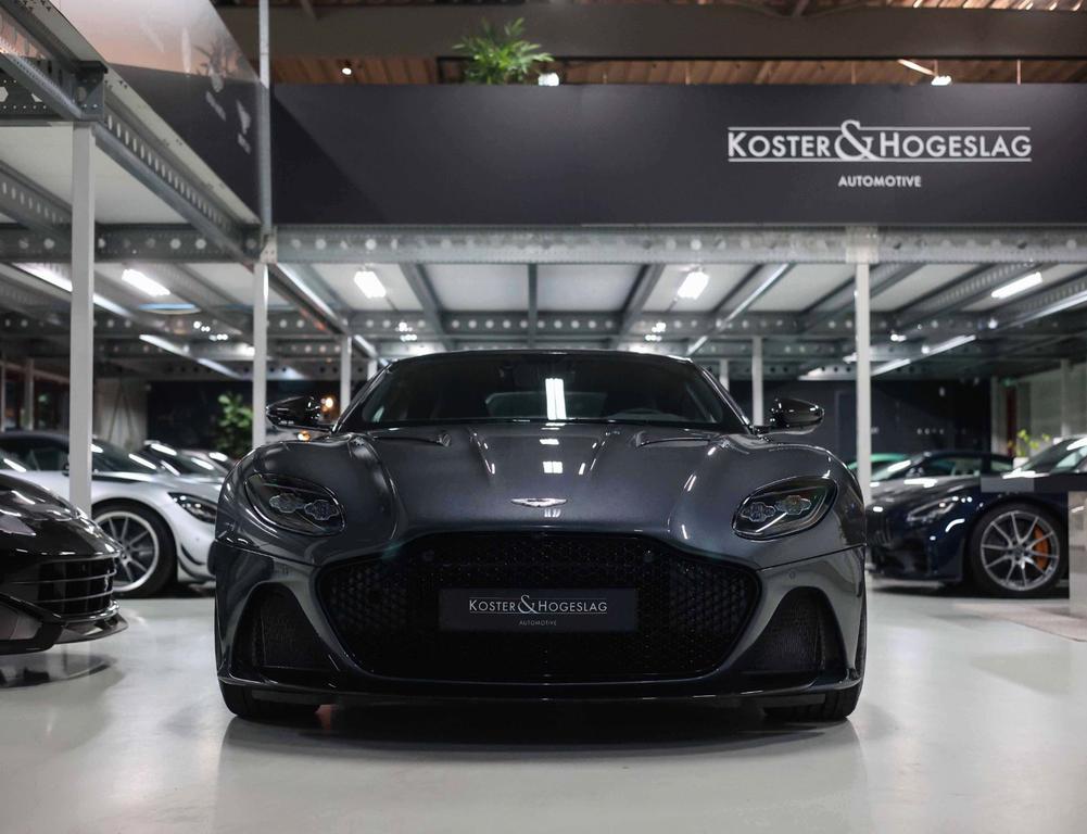 Aston Martin DBS