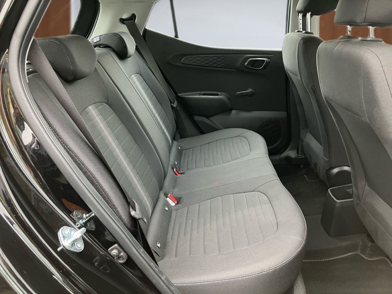 Fahrzeugabbildung Hyundai i10 SELECT Fernlichtass. Kam. Navi PDC SpurH