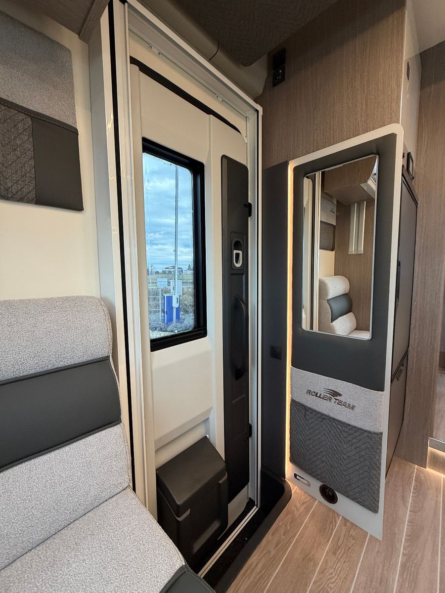 Fahrzeugabbildung Roller Team Zefiro 266 TL