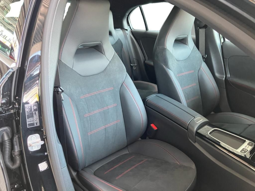 Fahrzeugabbildung Mercedes-Benz A 200 Kompaktlimousine AMG*AHK*Kamera*LED*Sitzzg