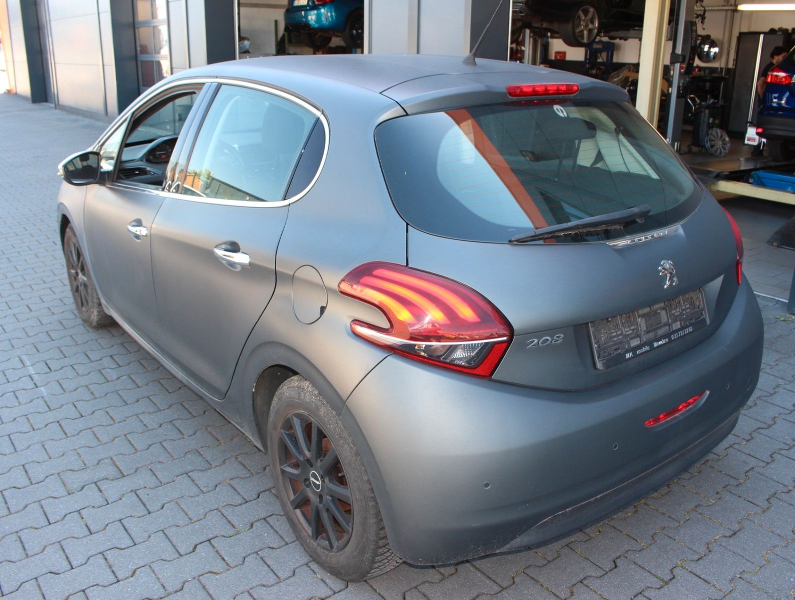 Fahrzeugabbildung Peugeot 208 1.2 Active PureTech *Motor Probleme.