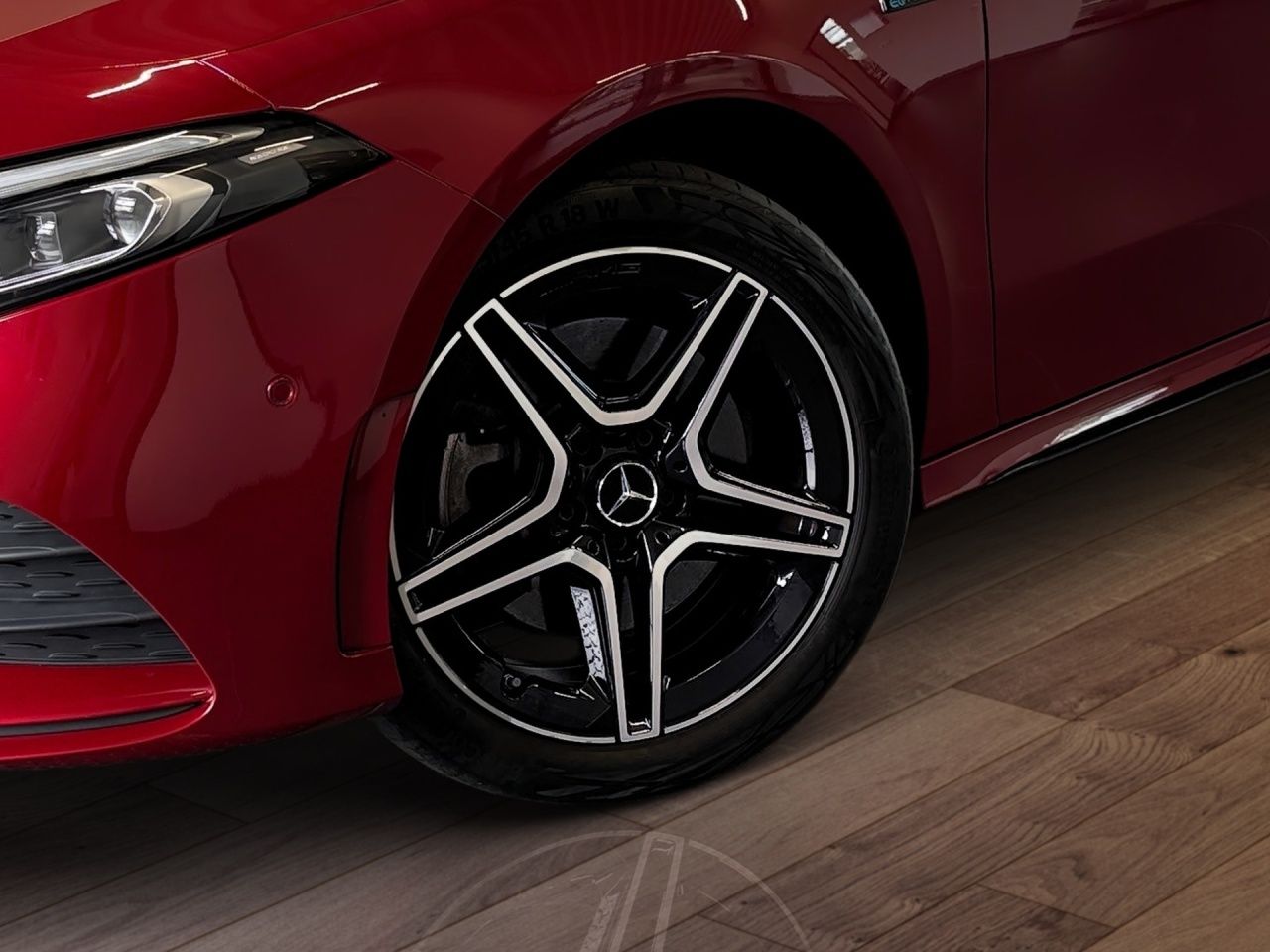 Fahrzeugabbildung Mercedes-Benz A 250 e AMG+NIGHT+MULTIB+BURM+STNDHZ+AMBIENTE++