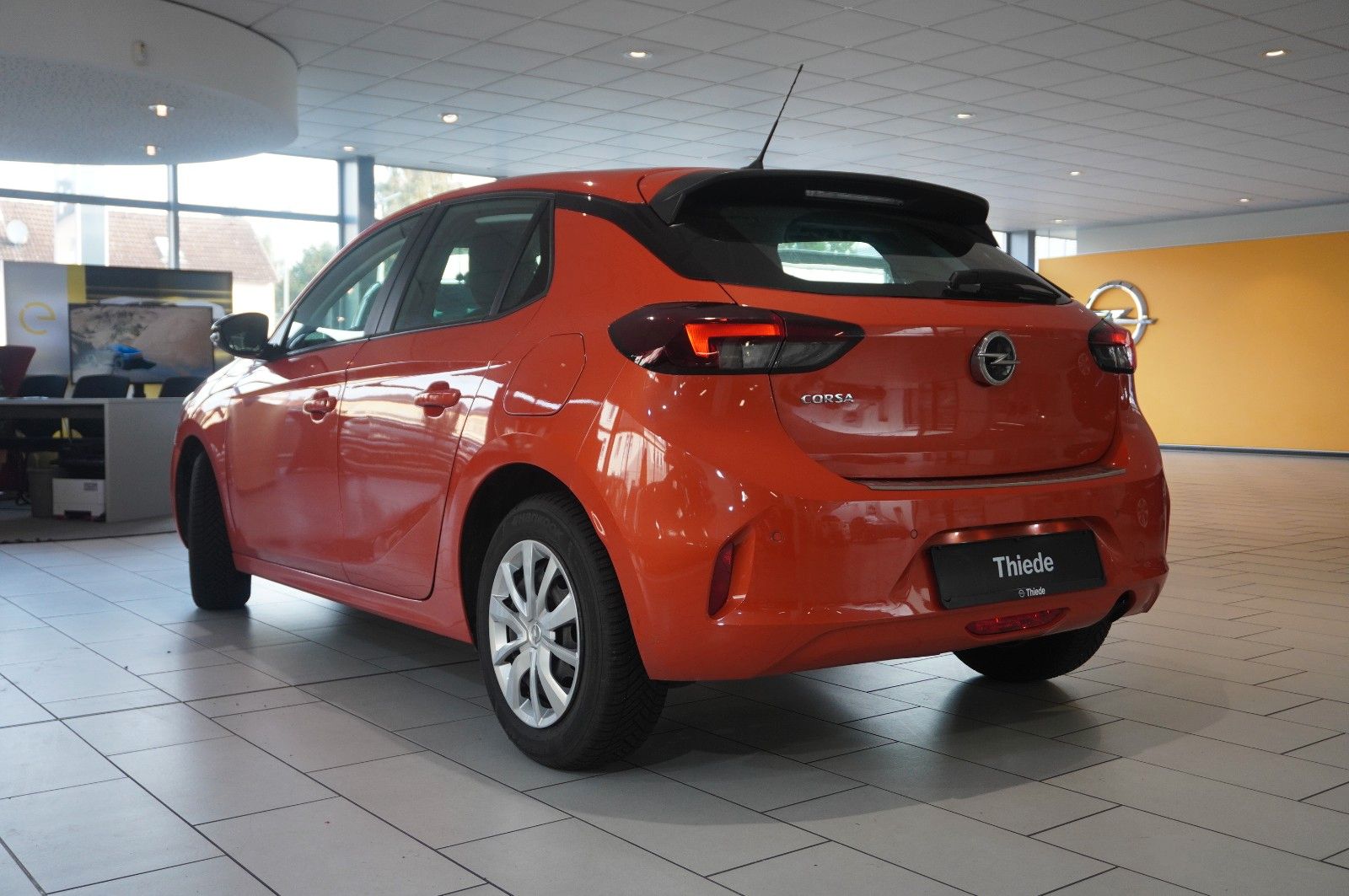 Fahrzeugabbildung Opel Corsa F 1.2 EDITION KLIMA/PDC/USB/TEMP./BT