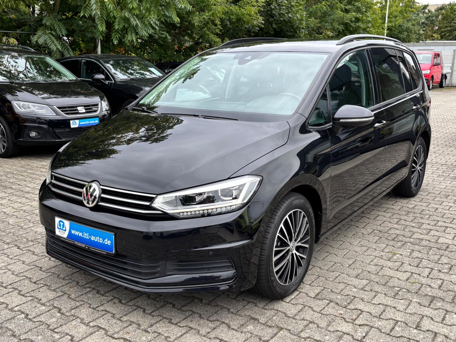 Volkswagen Touran 1.4 TSI DSG LED NAVI Standheizung 1Hand