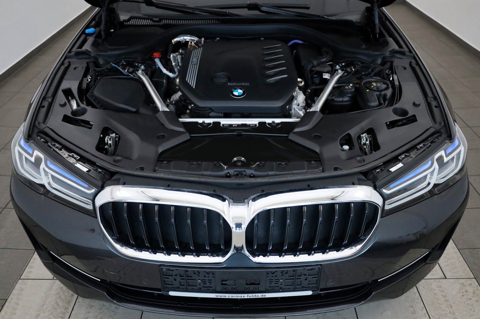 Fahrzeugabbildung BMW 530dA xDrive Touring Leder,Navi,Laser,HeadUp,SH