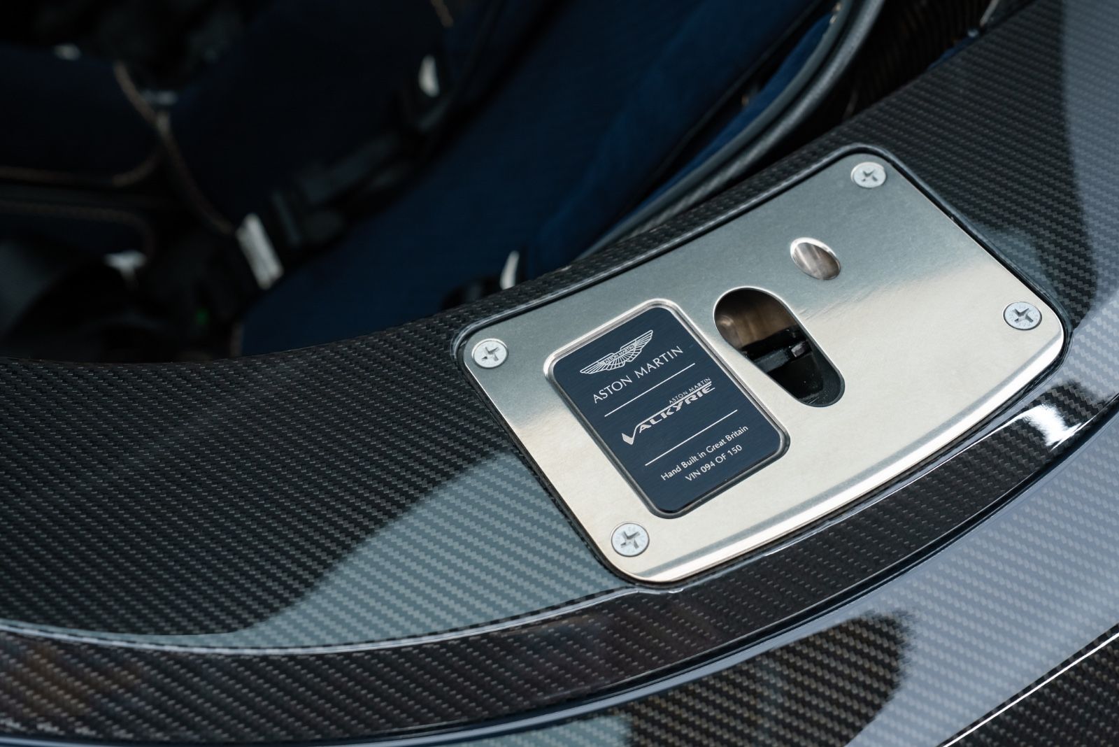 Fahrzeugabbildung Aston Martin Valkyrie /*1 of 150*/SERVICEPACK/FULL PPF