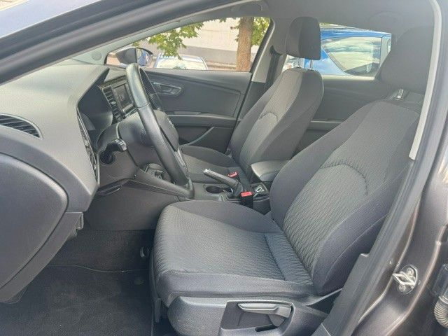 Fahrzeugabbildung SEAT Leon ST Style NAVI PDC MFL