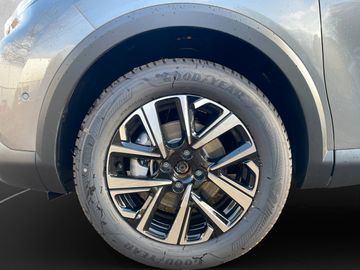 Citroën C4 MAX PURETECH 130 EAT8 Kam.+KeyLess+LED+Navi