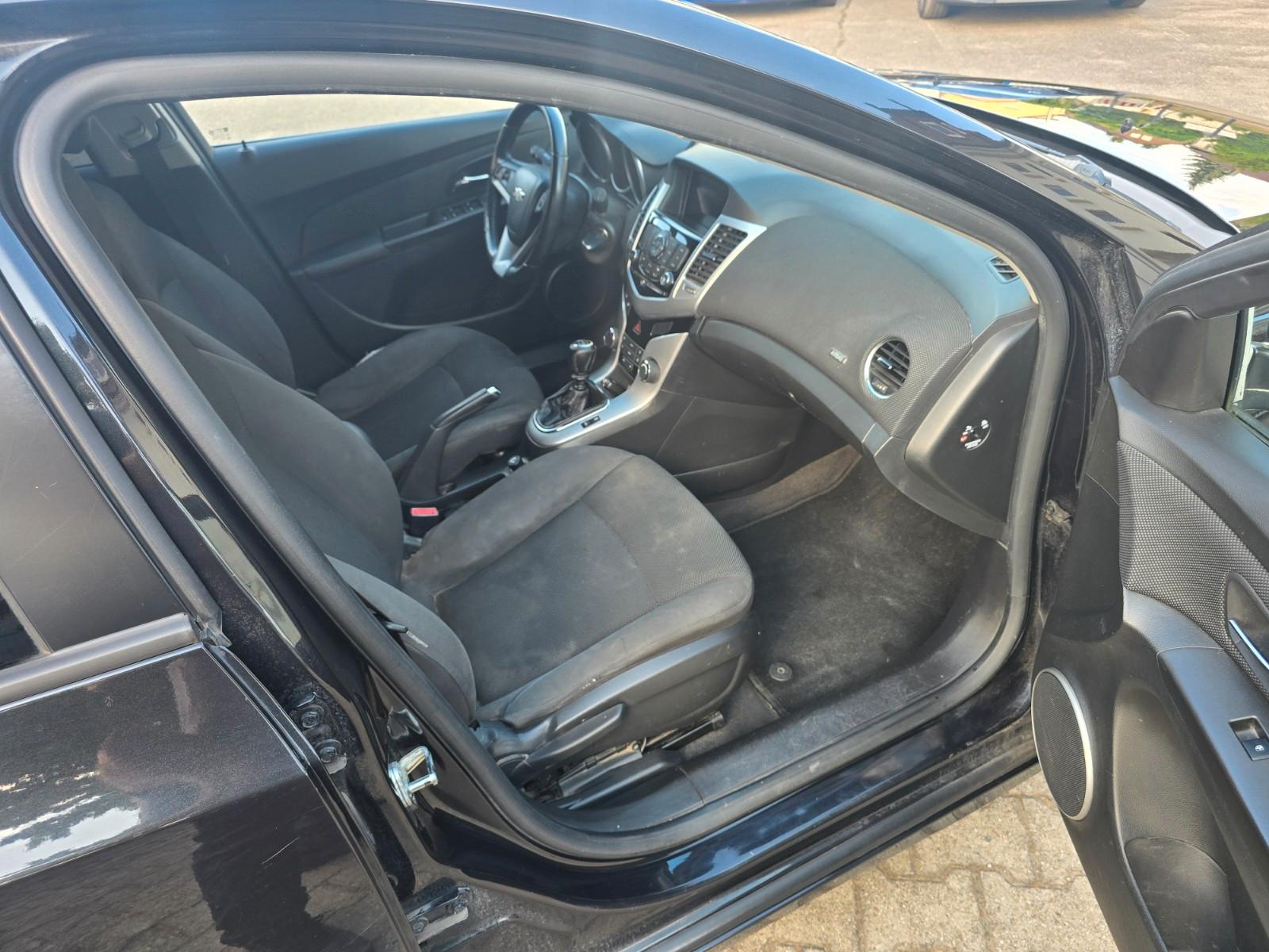 Chevrolet Cruze 2013 — photo 12