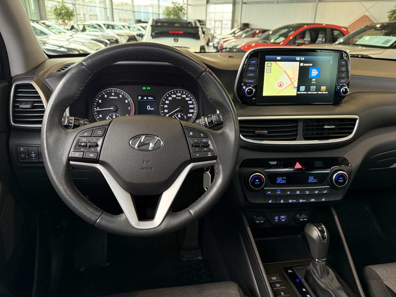 Fahrzeugabbildung Hyundai TUCSON Premium 4WD PANO AHK LED