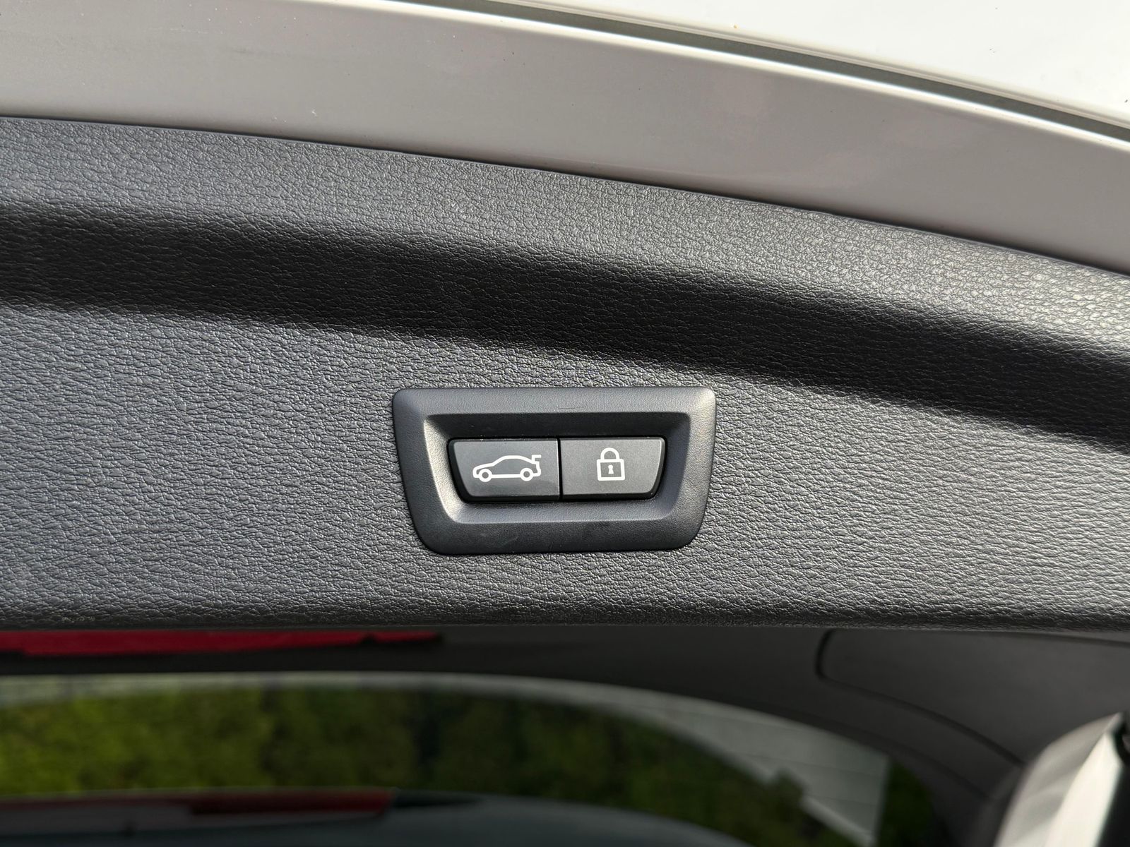 Fahrzeugabbildung BMW X2 xDrive 25e M Sport LED+NAV+KAM+H&K+PARK+CARPL