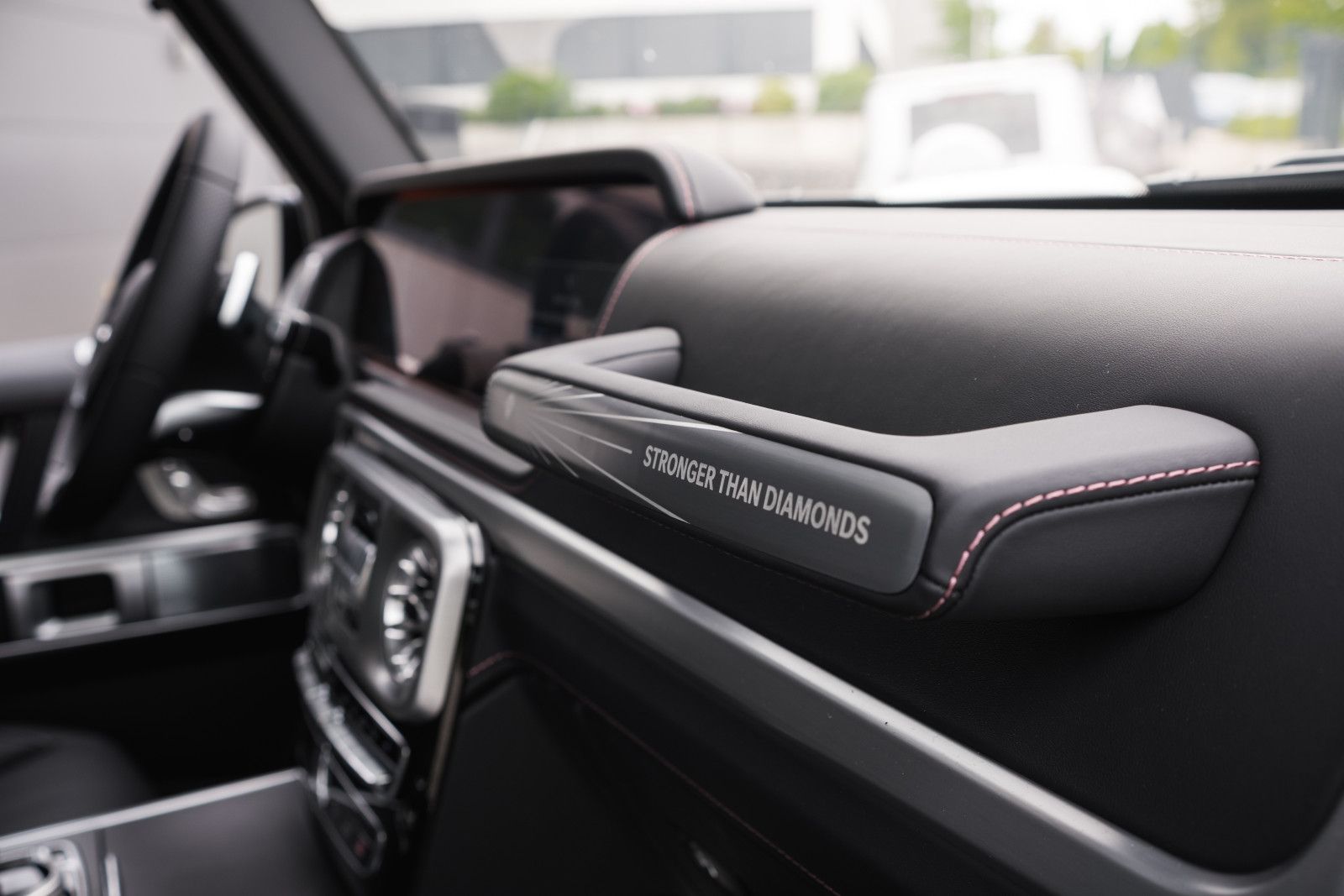 Fahrzeugabbildung Mercedes-Benz G 500 STRONGER THAN DIAMONDS 1of300-20KM!