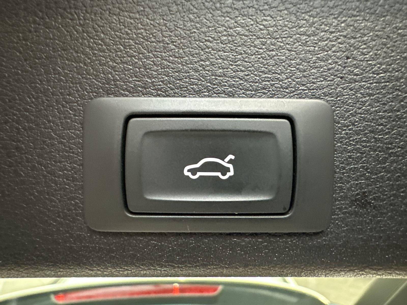 Fahrzeugabbildung Audi A4 Avant 40 TFSI Advanced NAV+LED+STANDHEIZUNG