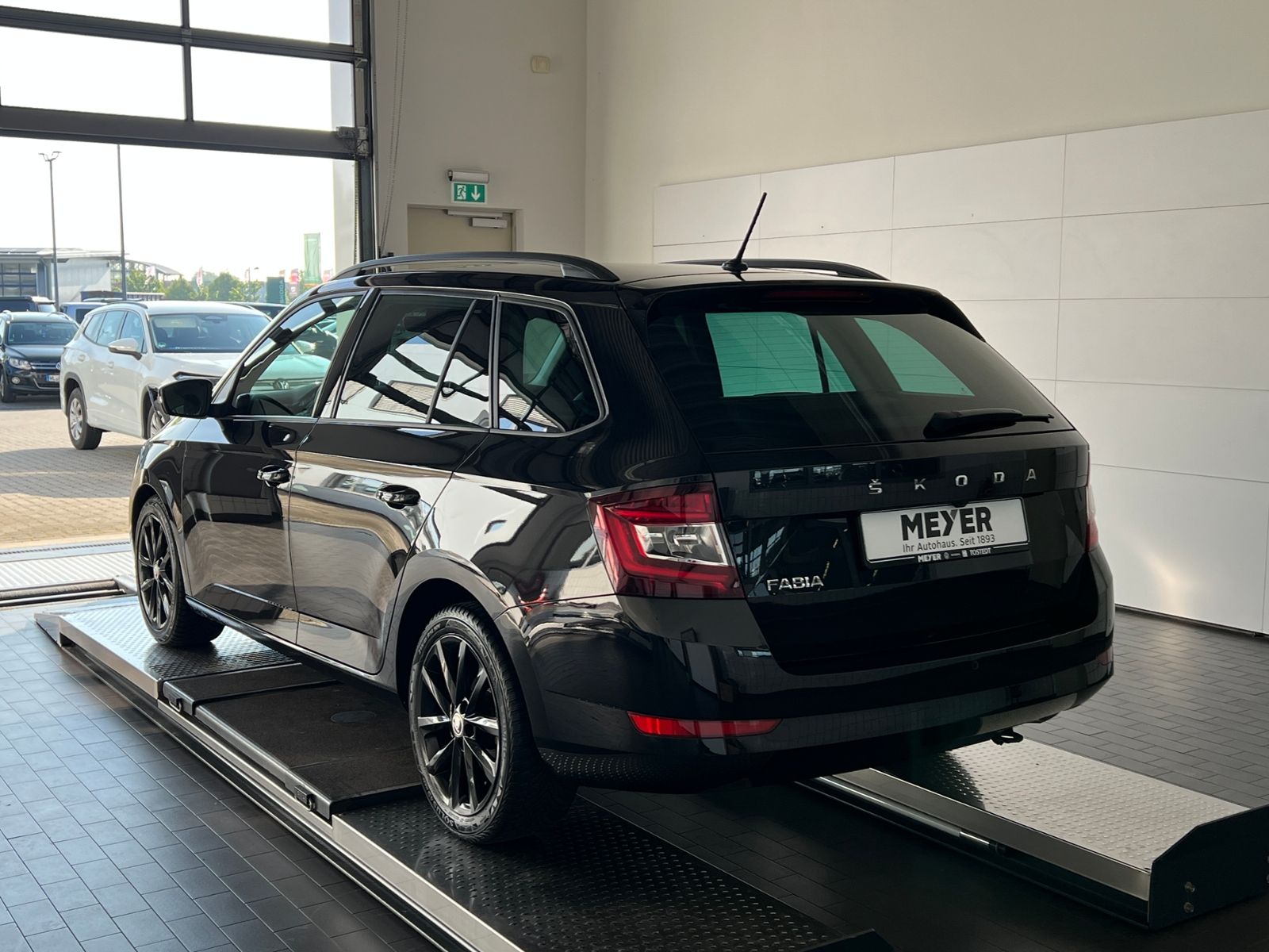 Fahrzeugabbildung SKODA Fabia III Combi Ambition 1.0 TSI DSG *Klima,Sitz