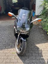 Aprilia Schöne RST 1000 Futura mit geringer Laufleistung - APRILIA RS 1000